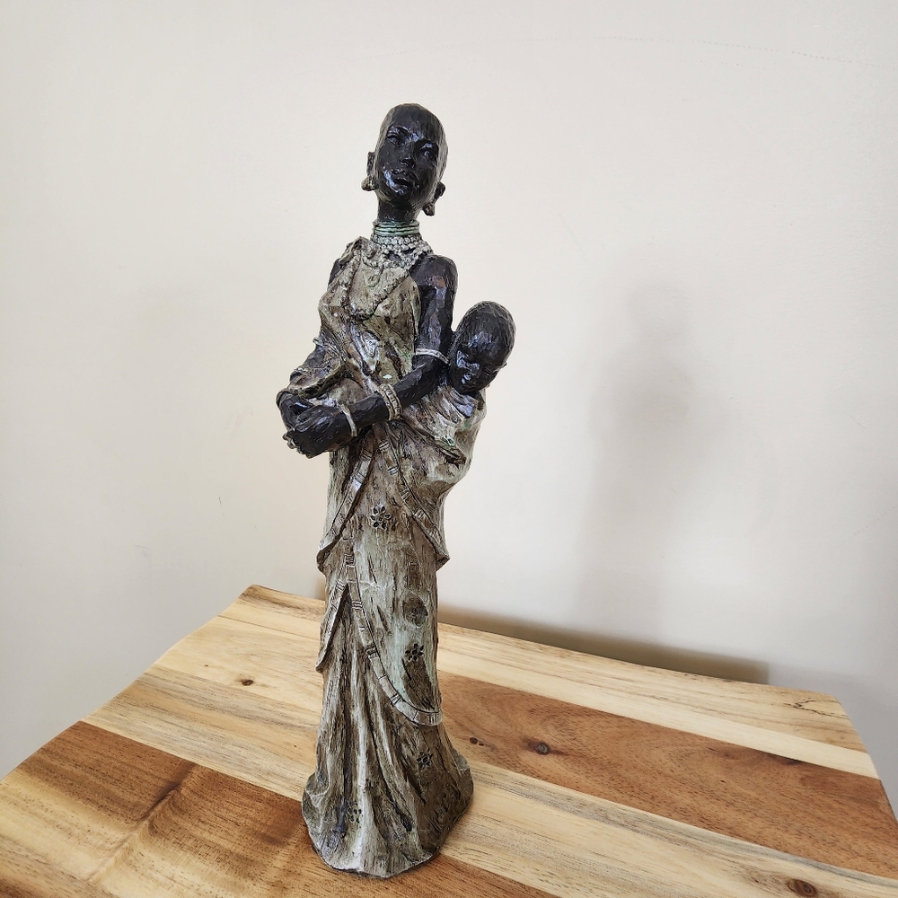 African Tribal Mother with Child Resin Woman Figurine Artistic Decor Fashion